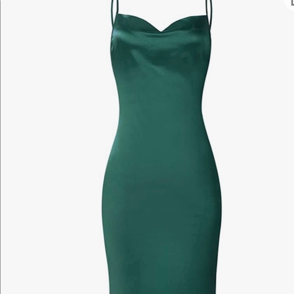 NWT Size M Green Cowl Neck Slip Dress with Adjustable Straps - Picture 3 of 6